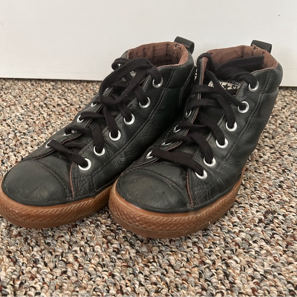 Junior Converse All-Stars Mid Black Leather Size 5.5 - Picture 2 of 8